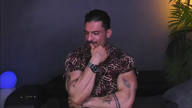 dennis cox1 online show from 12-04-25, 08:23