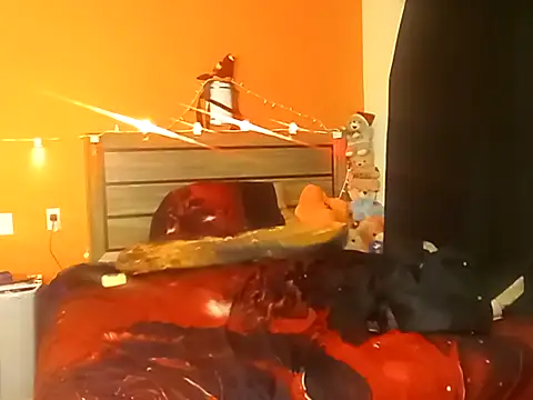 LusciousKandy online show from 10-04-25, 12:03