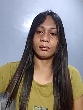 Snapshot of missruffa chatting on 05-12-26, 05:26 missruffa online show from 05-12-26, 05:26