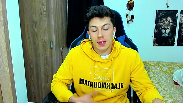 Snapshot of javiersexymann chatting on 01-10-25, 02:04 javiersexymann online show from 01-10-25, 02:04