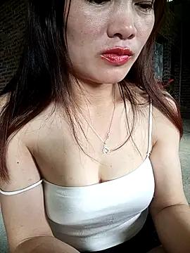 Snapshot of Findongg chatting on 09-24-25, 02:04 Findongg online show from 09-24-25, 02:04