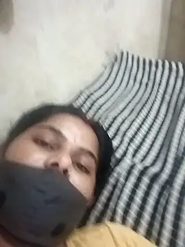 Snapshot of JULEE-740 chatting on 09-18-25, 11:07 JULEE-740 online show from 09-18-25, 11:07