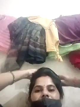 Snapshot of JULEE-740 chatting on 09-19-25, 03:24 JULEE-740 online show from 09-19-25, 03:24