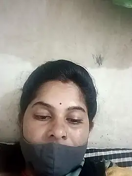 Snapshot of JULEE-740 chatting on 10-04-25, 08:45 JULEE-740 online show from 10-04-25, 08:45