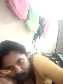 Snapshot of JULEE-740 chatting on 10-04-25, 08:51 JULEE-740 online show from 10-04-25, 08:51