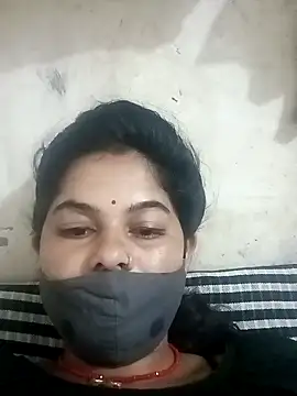 Snapshot of JULEE-740 chatting on 10-05-25, 09:02 JULEE-740 online show from 10-05-25, 09:02