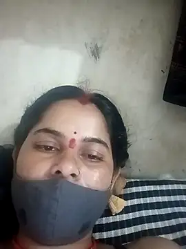 Snapshot of JULEE-740 chatting on 10-06-25, 09:07 JULEE-740 online show from 10-06-25, 09:07