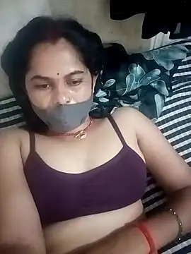 Snapshot of JULEE-740 chatting on 10-06-25, 10:18 JULEE-740 online show from 10-06-25, 10:18