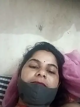 Snapshot of JULEE-740 chatting on 10-09-25, 06:28 JULEE-740 online show from 10-09-25, 06:28