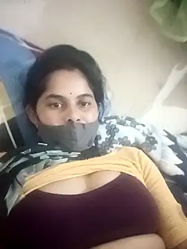 Snapshot of JULEE-740 chatting on 10-14-25, 11:22 JULEE-740 online show from 10-14-25, 11:22