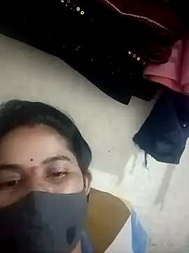 Snapshot of JULEE-740 chatting on 10-23-25, 10:58 JULEE-740 online show from 10-23-25, 10:58