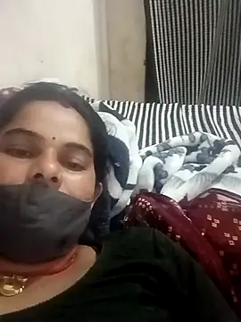 Snapshot of JULEE-740 chatting on 10-24-25, 12:12 JULEE-740 online show from 10-24-25, 12:12