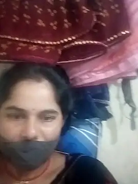 Snapshot of JULEE-740 chatting on 10-28-25, 02:48 JULEE-740 online show from 10-28-25, 02:48