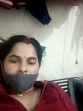 Snapshot of JULEE-740 chatting on 11-02-25, 10:39 JULEE-740 online show from 11-02-25, 10:39