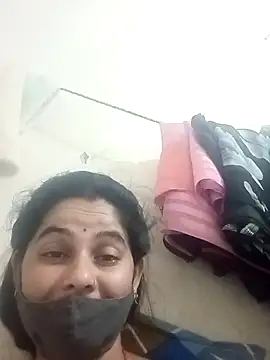 Snapshot of JULEE-740 chatting on 11-12-25, 06:08 JULEE-740 online show from 11-12-25, 06:08