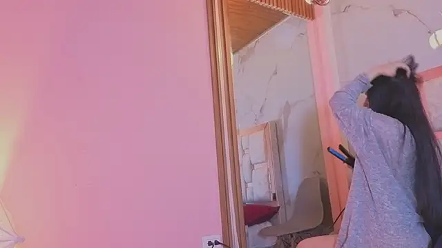 Snapshot of Aria_Bennett1 chatting on 11-30-25, 11:47 Aria Bennett1 online show from 11-30-25, 11:47