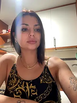 NoeliaGarcia17 online show from 10-18-25, 10:21