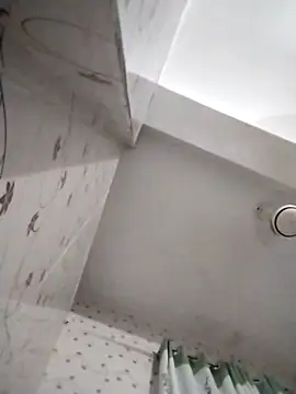 Snapshot of khhlmn chatting on 10-15-25, 04:07 khhlmn online show from 10-15-25, 04:07