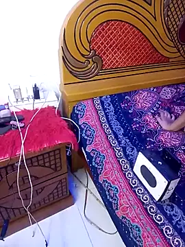 Snapshot of khhlmn chatting on 11-12-25, 05:13 khhlmn online show from 11-12-25, 05:13