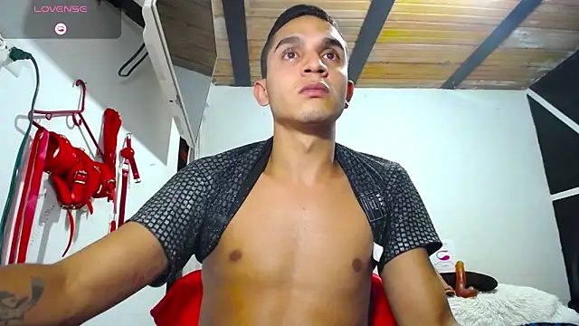 Angel latinboy online show from 01-11-25, 01:27