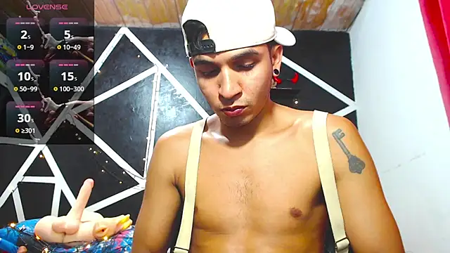 Angel latinboy online show from 09-30-25, 08:25