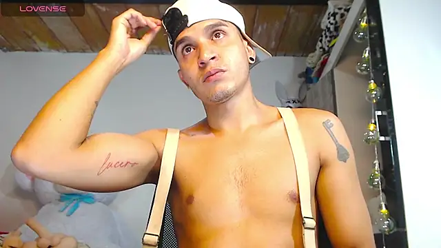 Angel latinboy online show from 04-23-26, 01:35