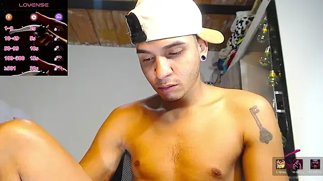 Angel latinboy online show from 04-25-26, 01:41