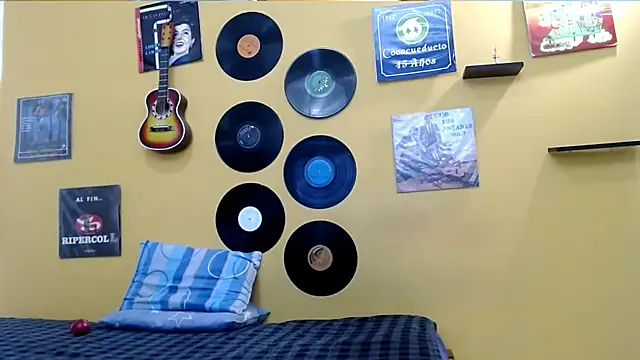 skinnyverus18 online show from 04-18-26, 07:40