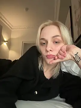 Snapshot of DaryaDoll chatting on 11-30-25, 10:25 DaryaDoll online show from 11-30-25, 10:25