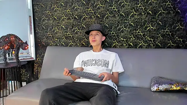 ArthurCox online show from 10-20-25, 05:57