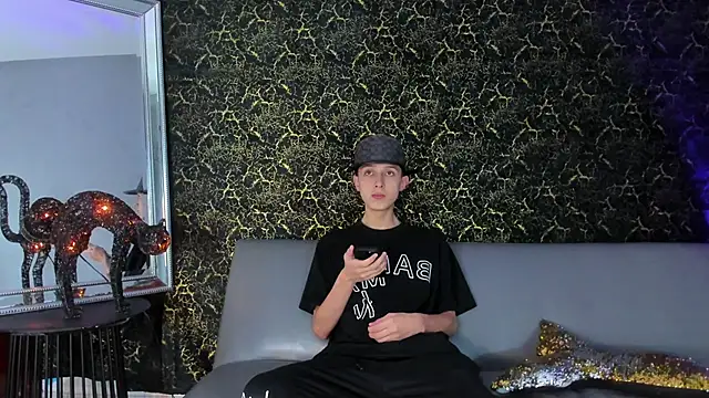 ArthurCox online show from 10-24-25, 05:20