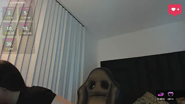 SaraWagner  online show from 09-29-25, 06:02