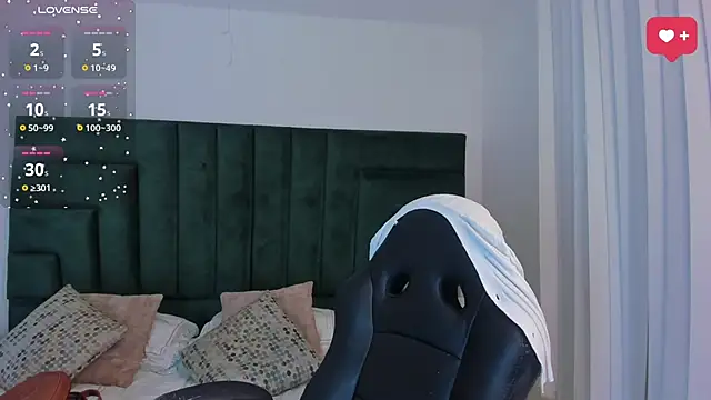 SaraWagner  online show from 01-15-26, 01:21