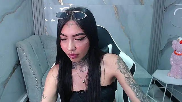 Ashley Blum v online show from 09-29-25, 08:02