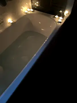 Snapshot of eddivad6974 chatting on 10-12-25, 04:17 eddivad6974 online show from 10-12-25, 04:17