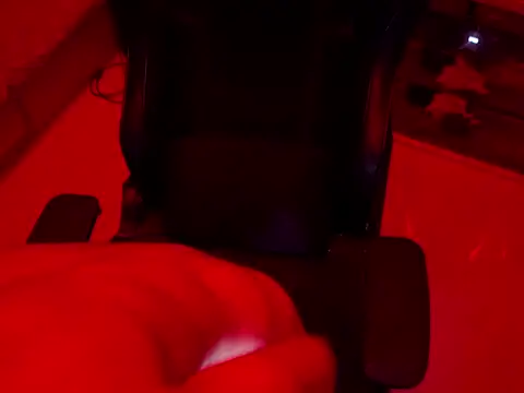 Snapshot of GoldyDong chatting on 09-20-25, 07:37 GoldyDong online show from 09-20-25, 07:37