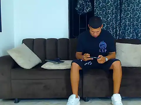 Snapshot of jefferson_exotic21 chatting on 11-26-25, 04:57 jefferson exotic21 online show from 11-26-25, 04:57