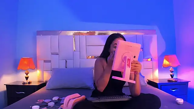 JadeeKhan online show from 09-29-25, 07:51