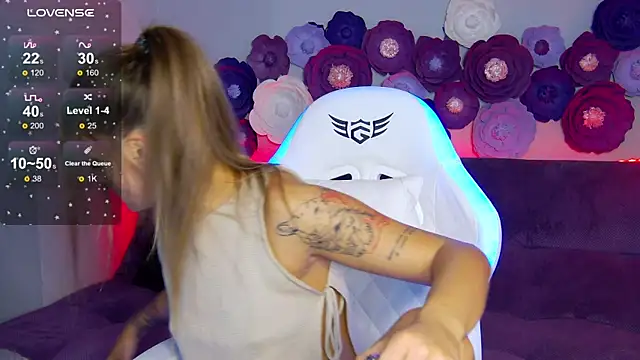 LindaBrilliant online show from 09-15-25, 03:06