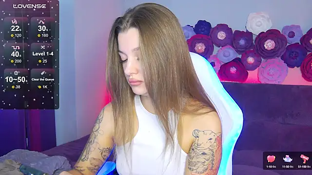 LindaBrilliant online show from 09-26-25, 03:21