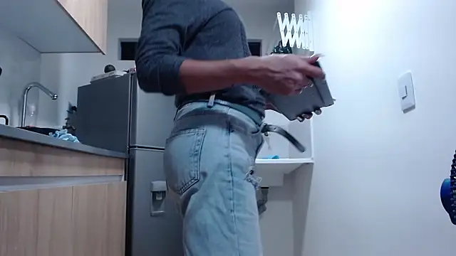 AllysonStonne online show from 11-29-25, 02:03