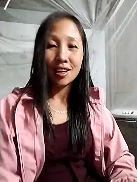 Snapshot of cute_love00 chatting on 12-20-25, 12:01 cute love00 online show from 12-20-25, 12:01