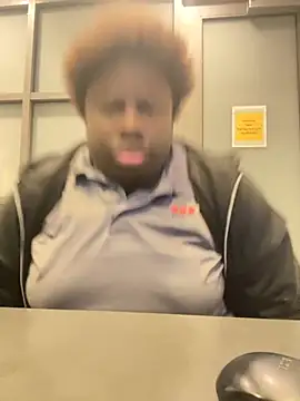 Snapshot of Breezylws chatting on 09-30-25, 05:56 Breezylws online show from 09-30-25, 05:56