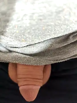 Sweethoneygun online show from 09-20-25, 04:24