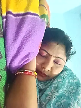 Apkisona8 online show from 10-17-25, 04:48