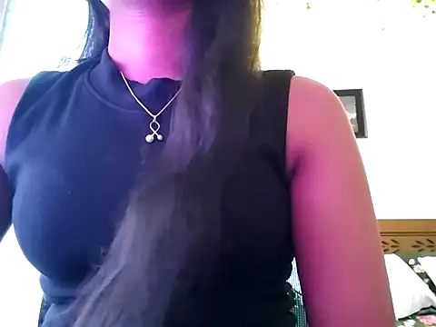 Maria--Strella online show from 10-30-25, 07:10