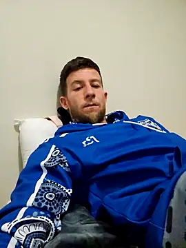 Snapshot of Couplesplay1 chatting on 10-02-25, 08:10 Couplesplay1 online show from 10-02-25, 08:10