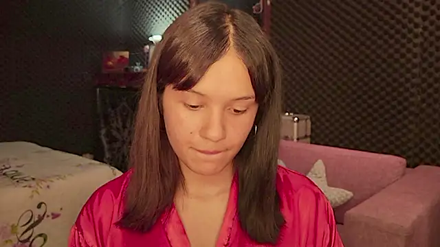 gigifontaine   online show from 10-03-25, 11:57