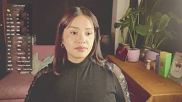 gigifontaine   online show from 10-20-25, 08:53