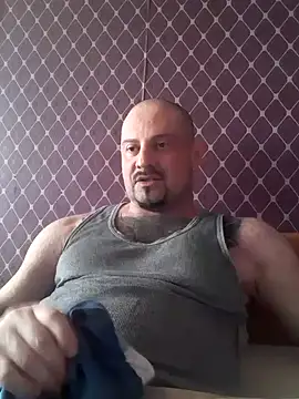 Snapshot of _NEREZA_ chatting on 09-27-25, 03:17 NEREZA online show from 09-27-25, 03:17